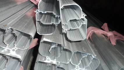 厂家直销铝封边铝材全览 聚焦佛山市南海区力振金属制品厂